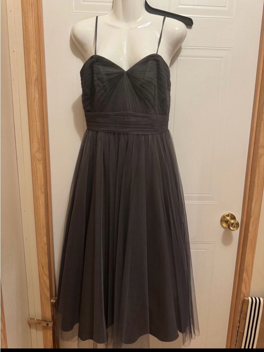 Ruched Sweetheart Midi Dress in Charcoal